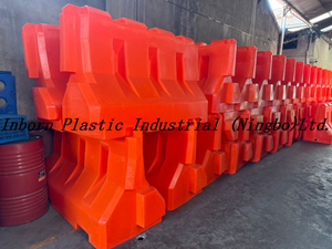 Water filled plastic traffic barrier